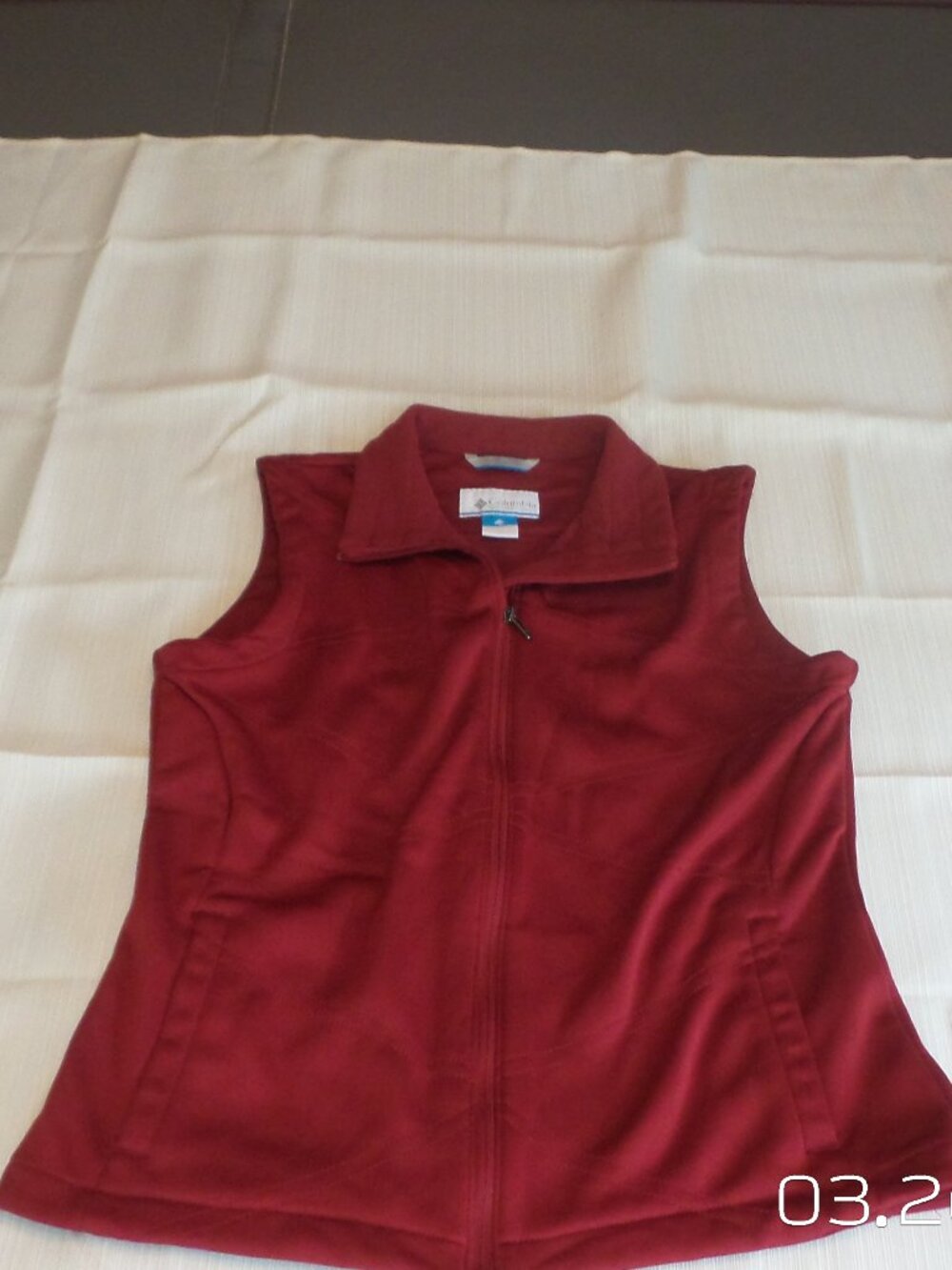 COLUMBIA Women's Red Polyester Vest Size Large Like New